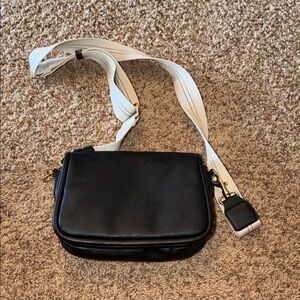 Universal Thread Black Crossbody Bag with cream Strap